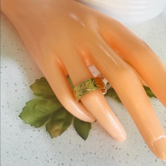 Cheap Sharp  edgesgold color ring for men or women size 7 - Picture 3 of 5